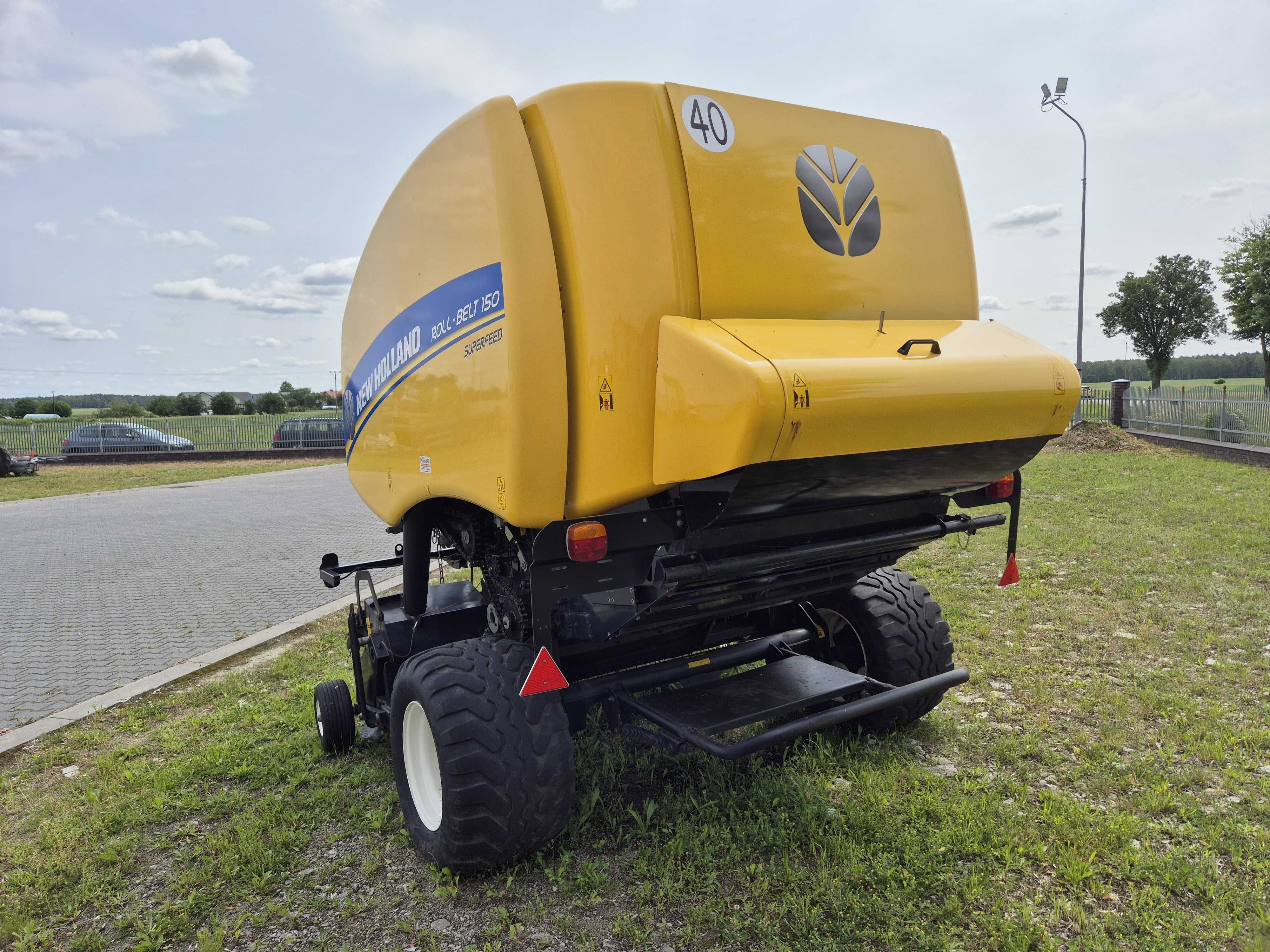 New Holland RollBelt 150 SUPERFEED