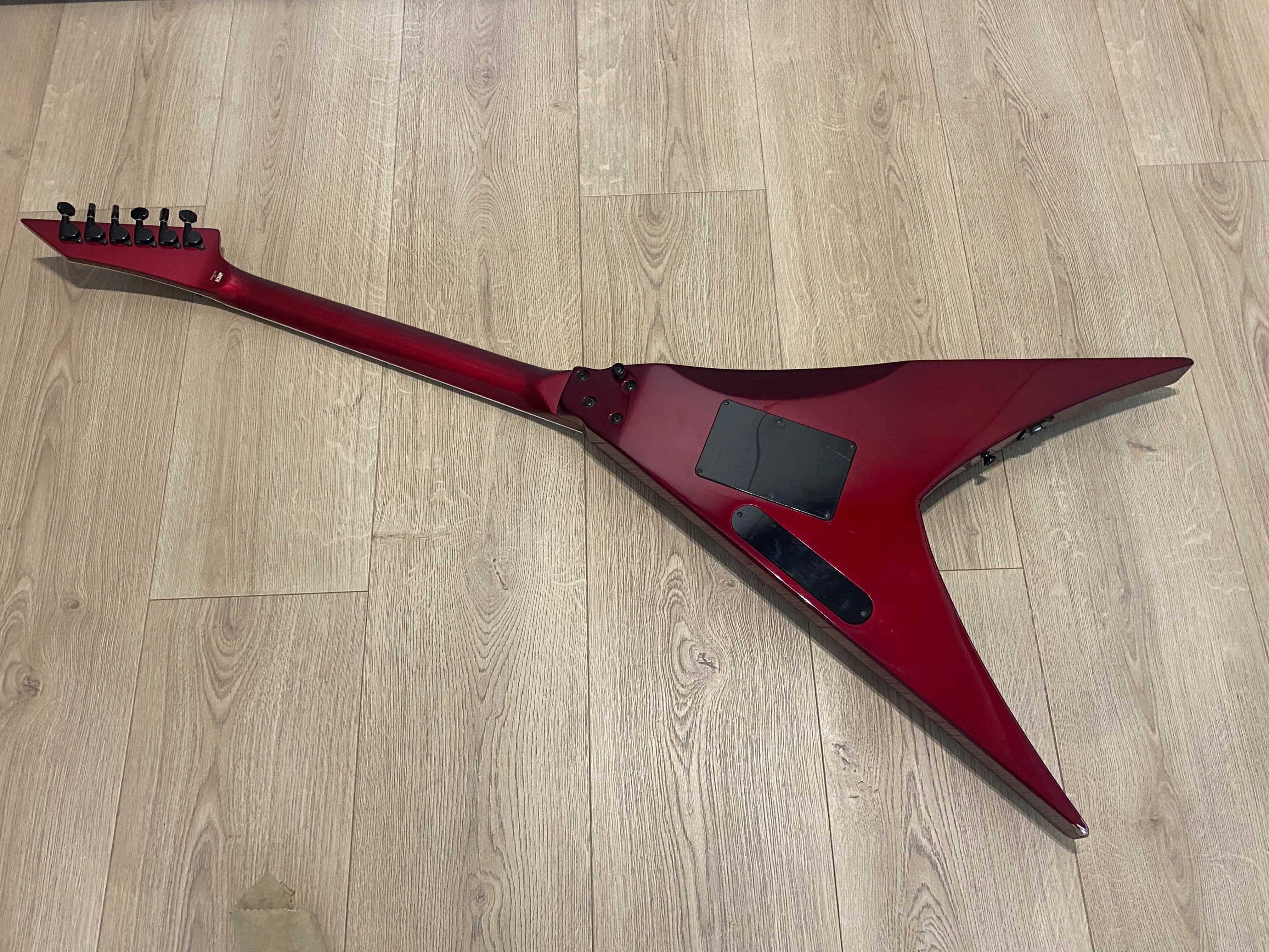 ESP EDWARDS PENICILLIN EC-98V Chisato model Flying V