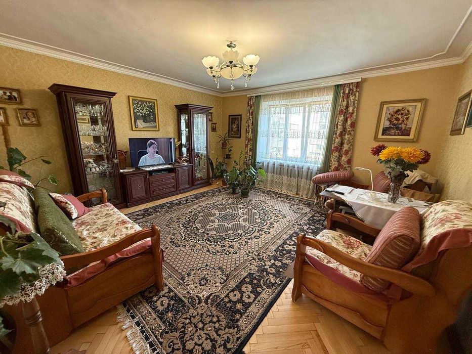 Продаж частини будинку з власним входом, вул. Східна