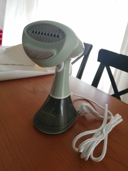 Ferro vertical a vapor Russell Hobbs