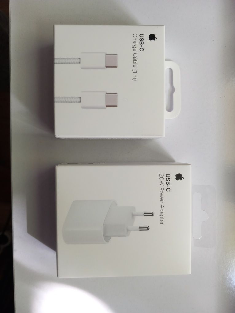 Carregador Apple USB-C 20W