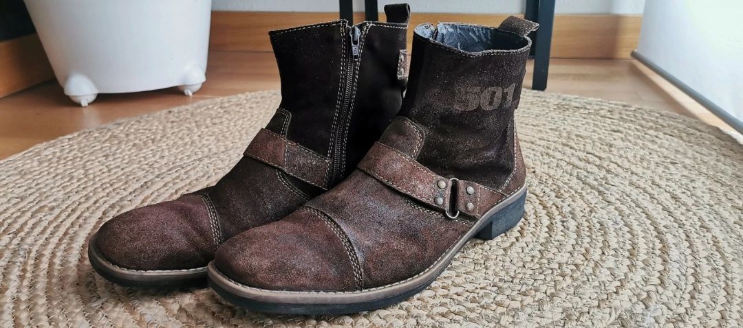 Botas da marca Levi's 501 em pele - 44/45.