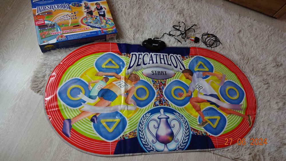 Mata interaktywna TV - Dziesięciobój oraz 2 płyty dvd gratis i piłkarz