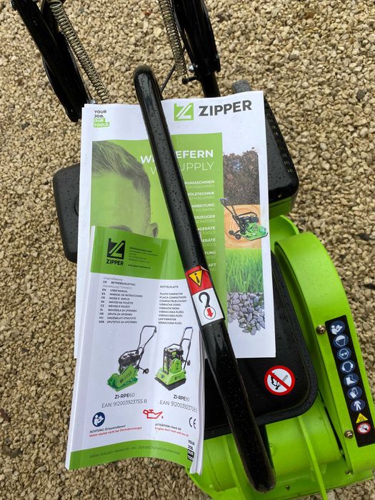 Zagęszczarka ZIPPER 60 z posuwem, Guma do kostki