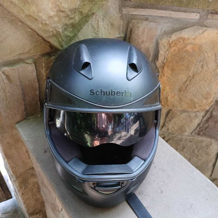 Мото шлем Shuberth.