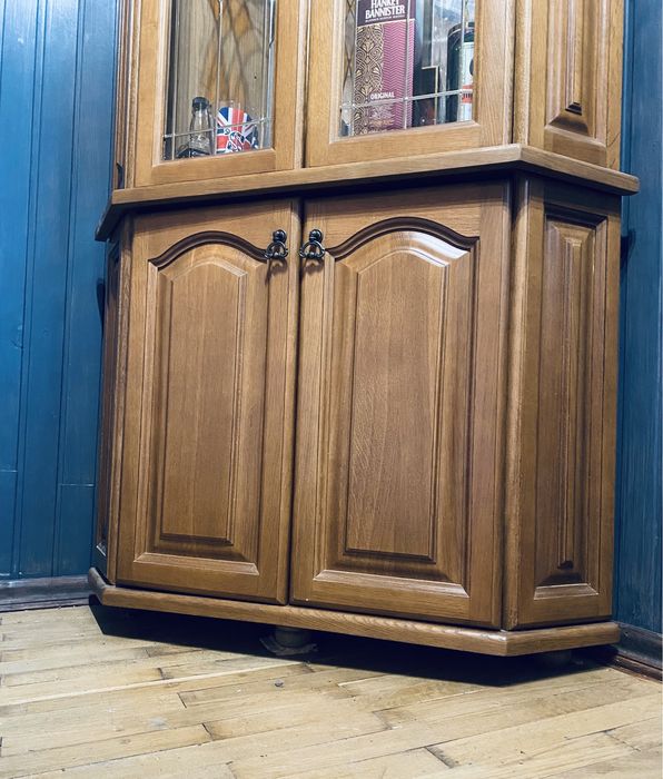 Сервант вітрина дерев’яна з Італії