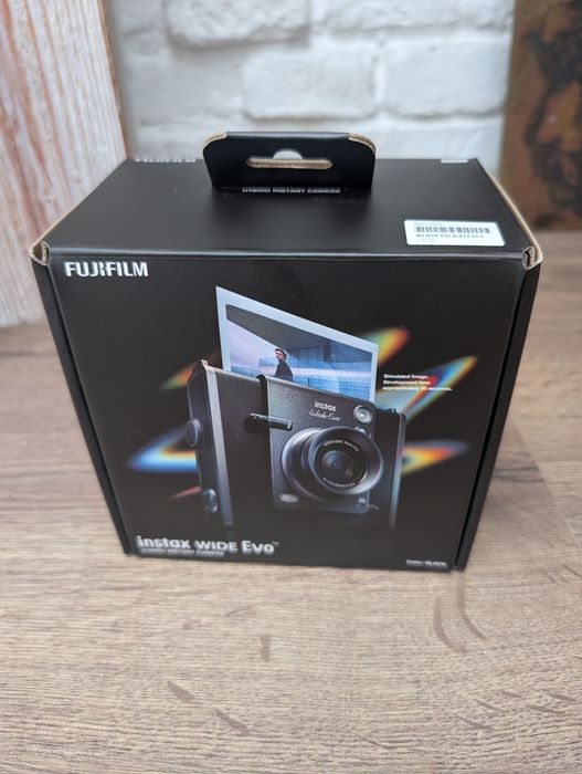 Aparat Fujifilm Instax Wide Evo Aparat do natychmiastowej fotografii