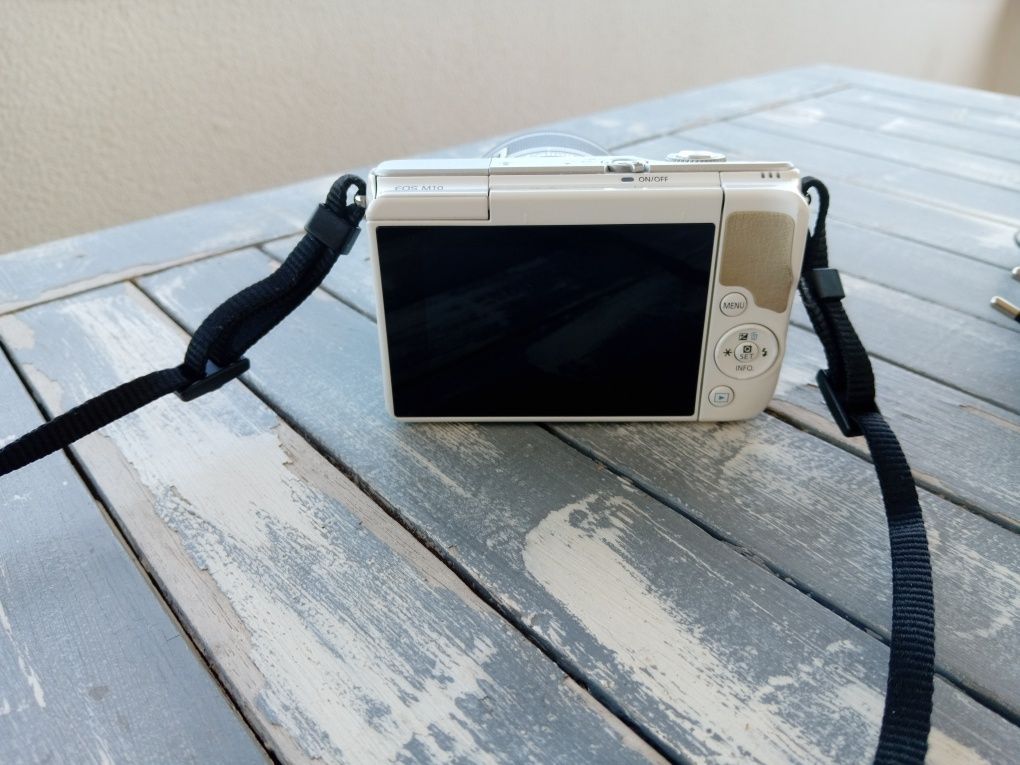 Canon Branca M10