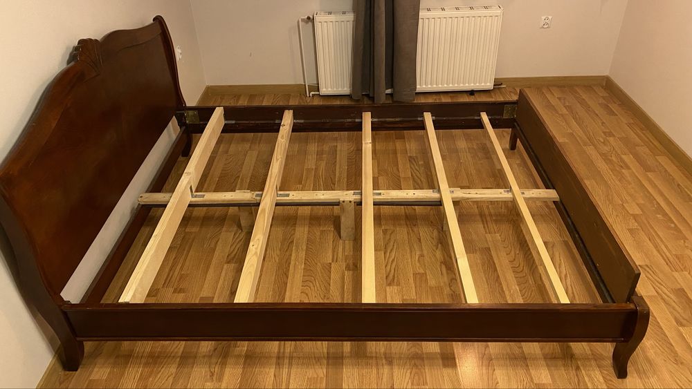 Rama łóżka drewno mahoń