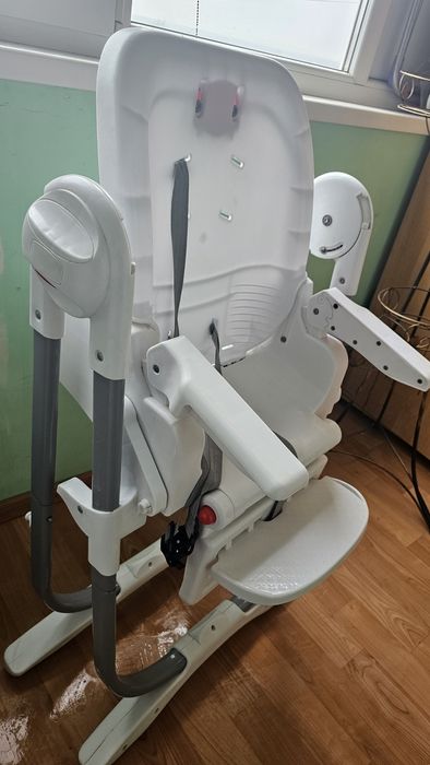 Продам стілець для годування