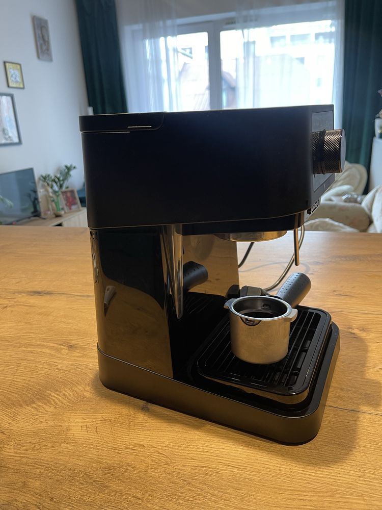 De’Longhi EC221.B, ciśnieniowy ekspres kolbowy do kawy