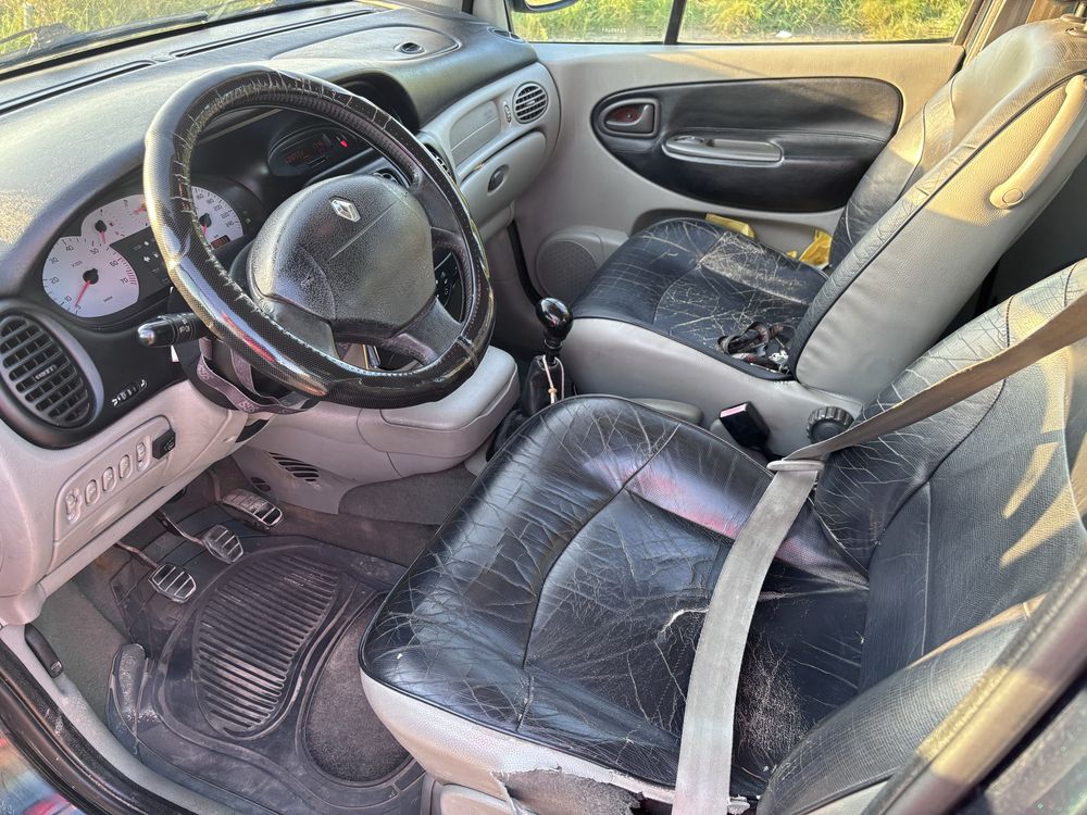 Renault scenic RX4