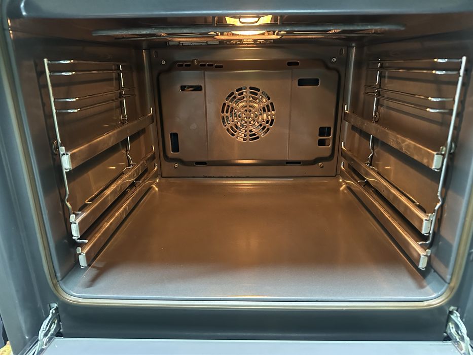 Комплект духовий шкаф+варильна поверхня Bosch /варочная поверхность