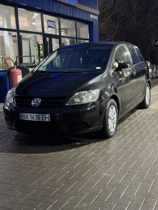 Продам власне авто кожний день на ходу гольф 5 plus 1,6 mpi