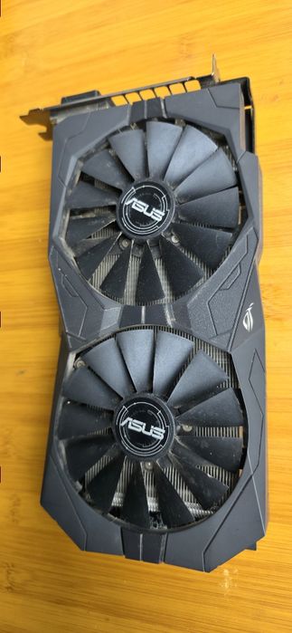 Відеокарта ASUS RX-570, Radeon RX-580