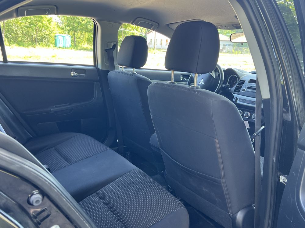 Mitsubishi Lancer_1.6 benzyna_Klima_Bez rdzy_2xkomplety kół