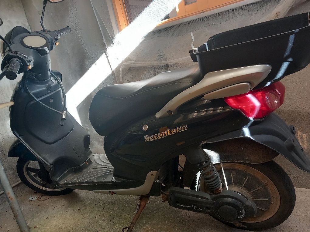 Scooter elétrica para peças