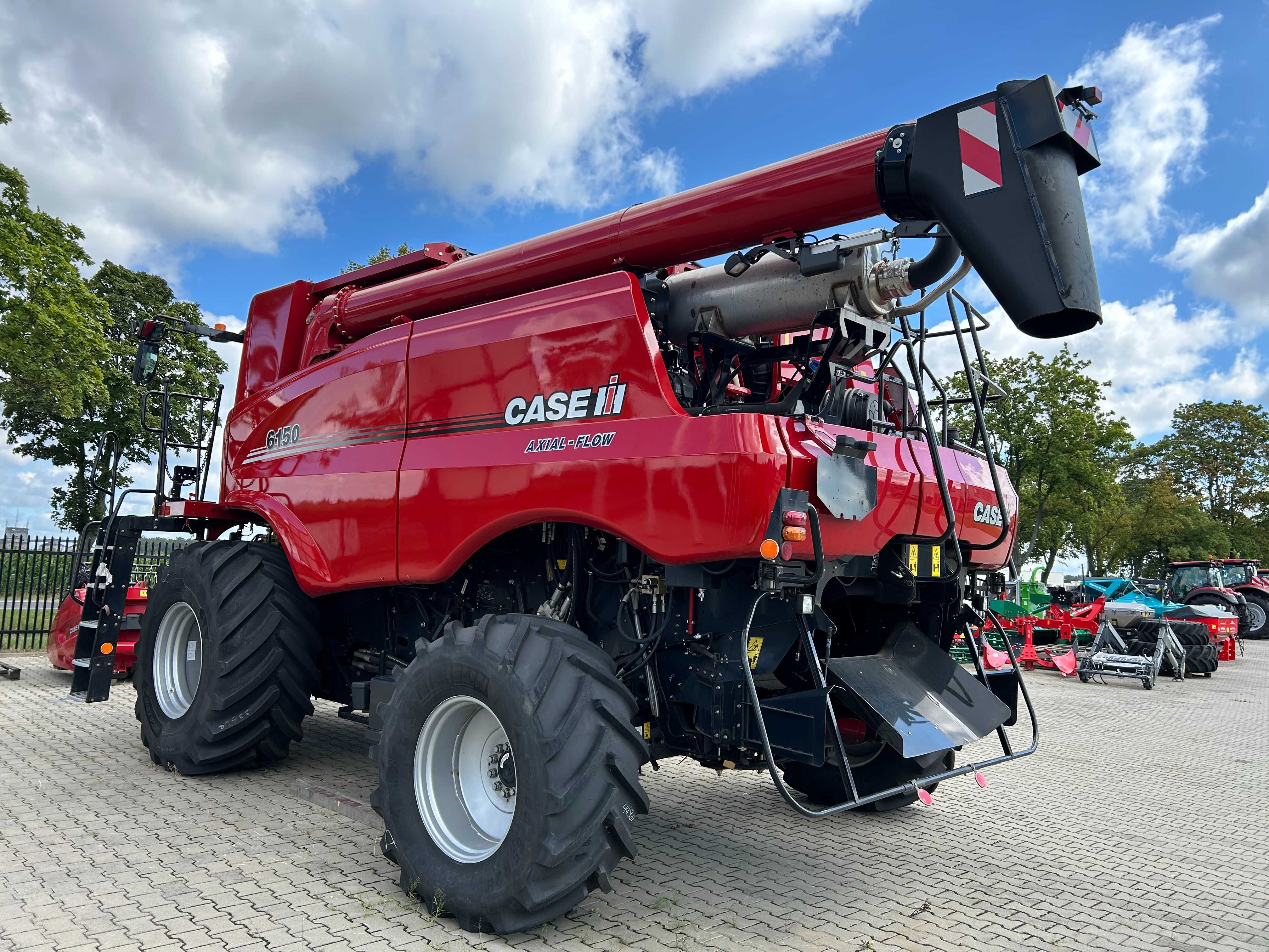 Kombajn CASE IH model Axial Flow 6150 OD RĘKI