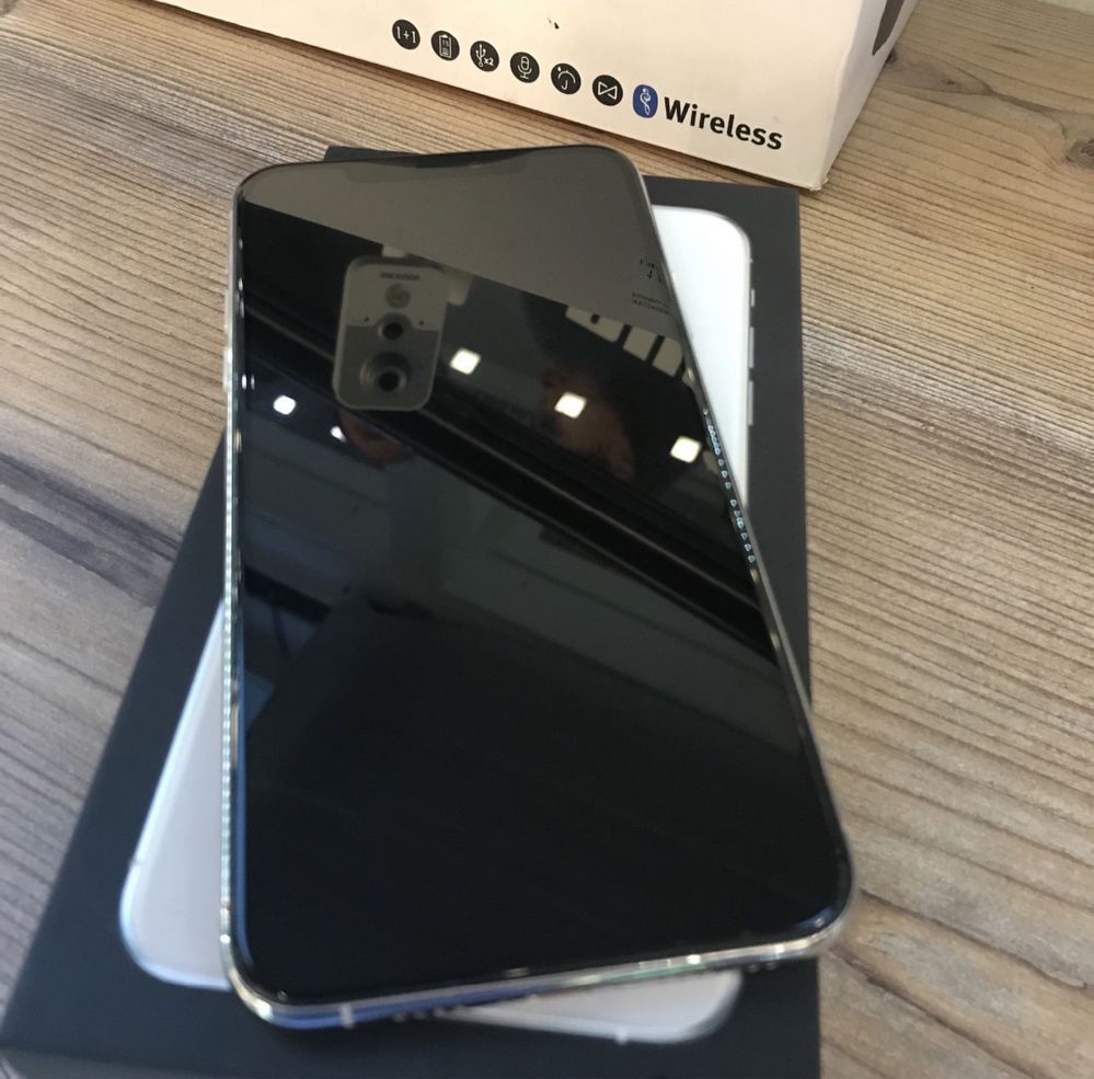 Apple iPhone 11 Pro Max 256gb Silver Neverlock стан нового.