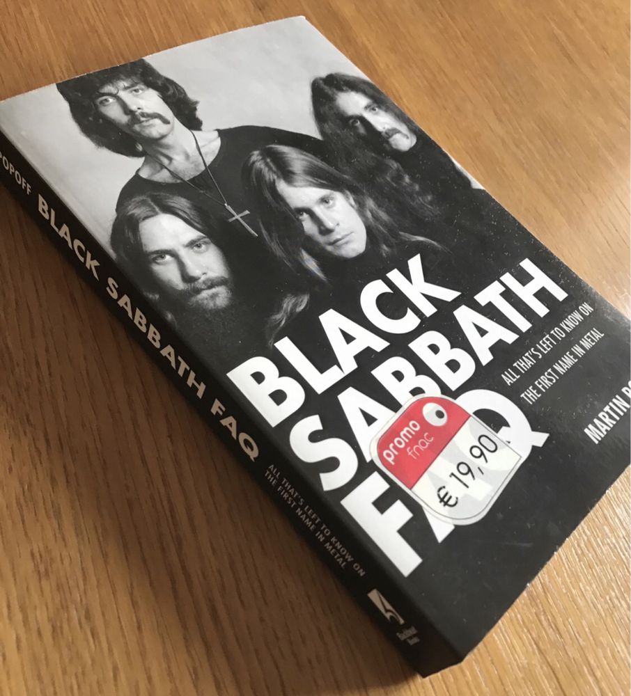 2 Livros Black Sabbath FAQ / Symptom of The Universe