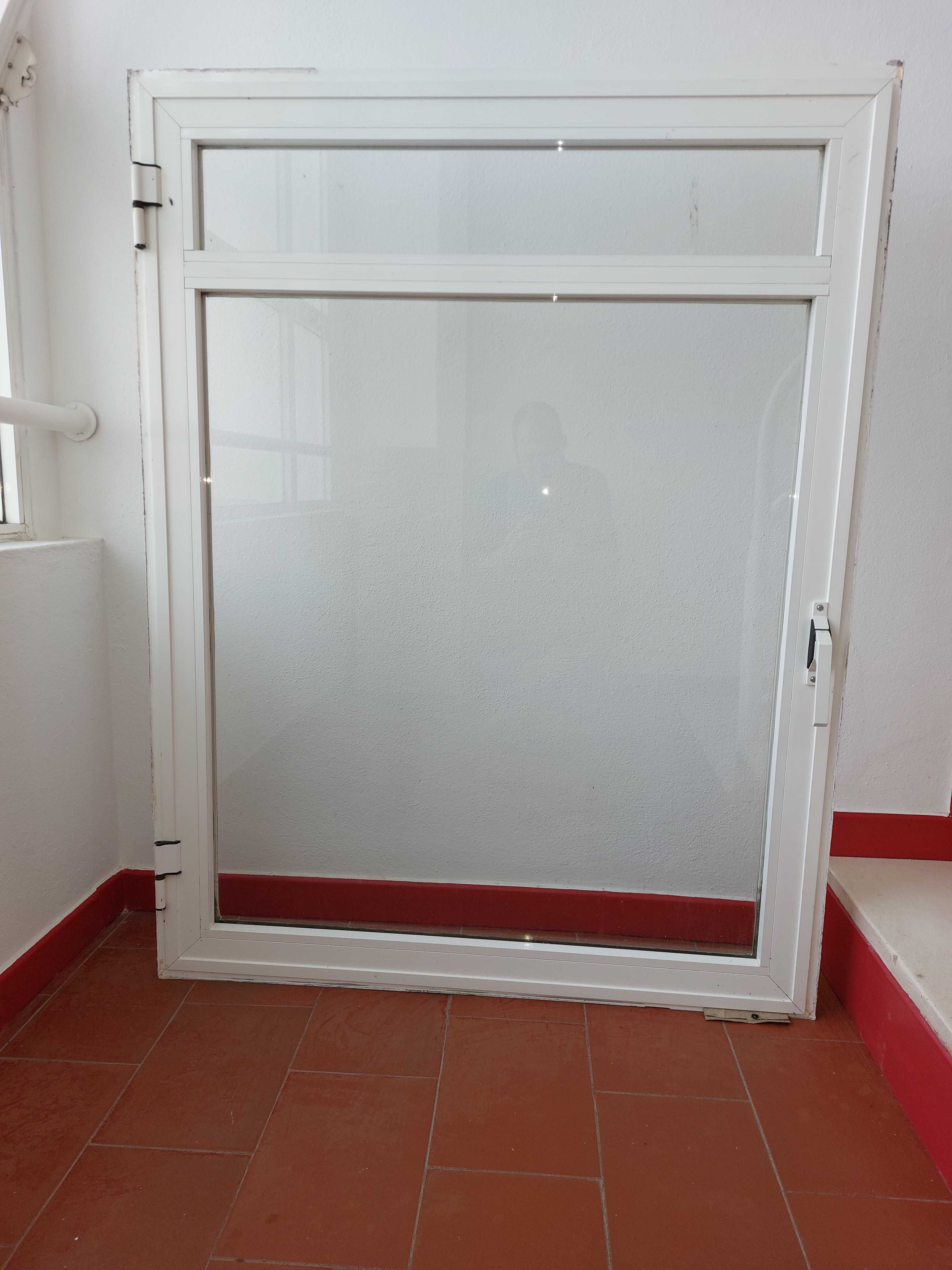 Janelas de alumínio c/ aro usadas