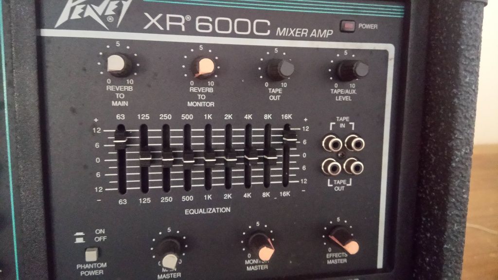 Amplificador a Válvulas Peavey XR 600C