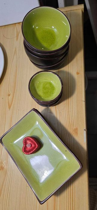 Sushi Set Green  -   4 pratos + 4 taças e 4 molheiras