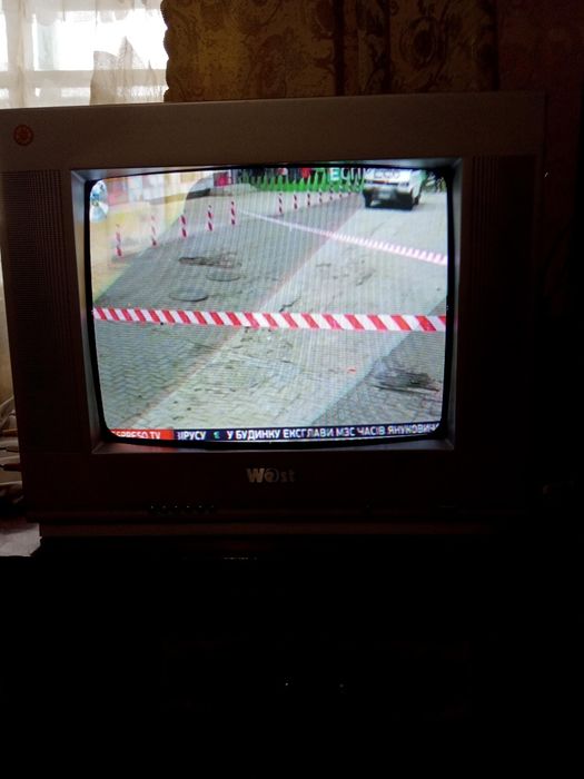 Продам телевизор West.