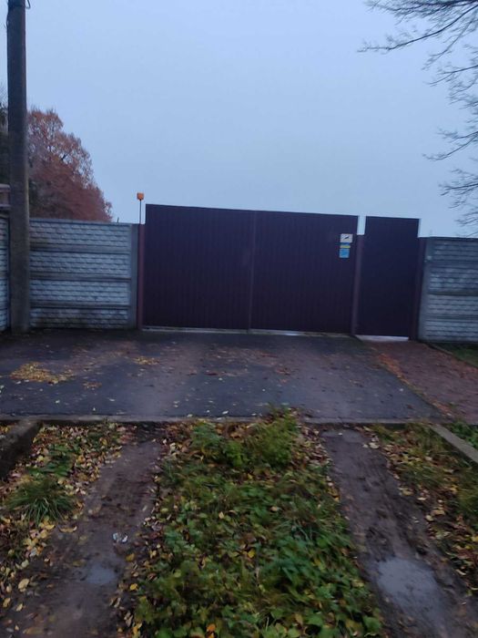 Продам приватизированный земельный участок с постройками в Равнополье