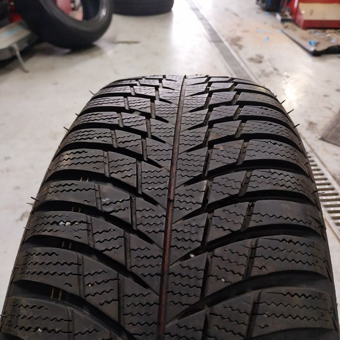 Opona Zimowa BRIDGESTONE 205/60R16 92H