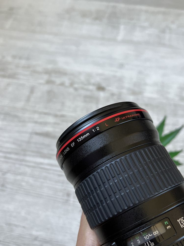 Canon EF 135mm f/2L USM новий