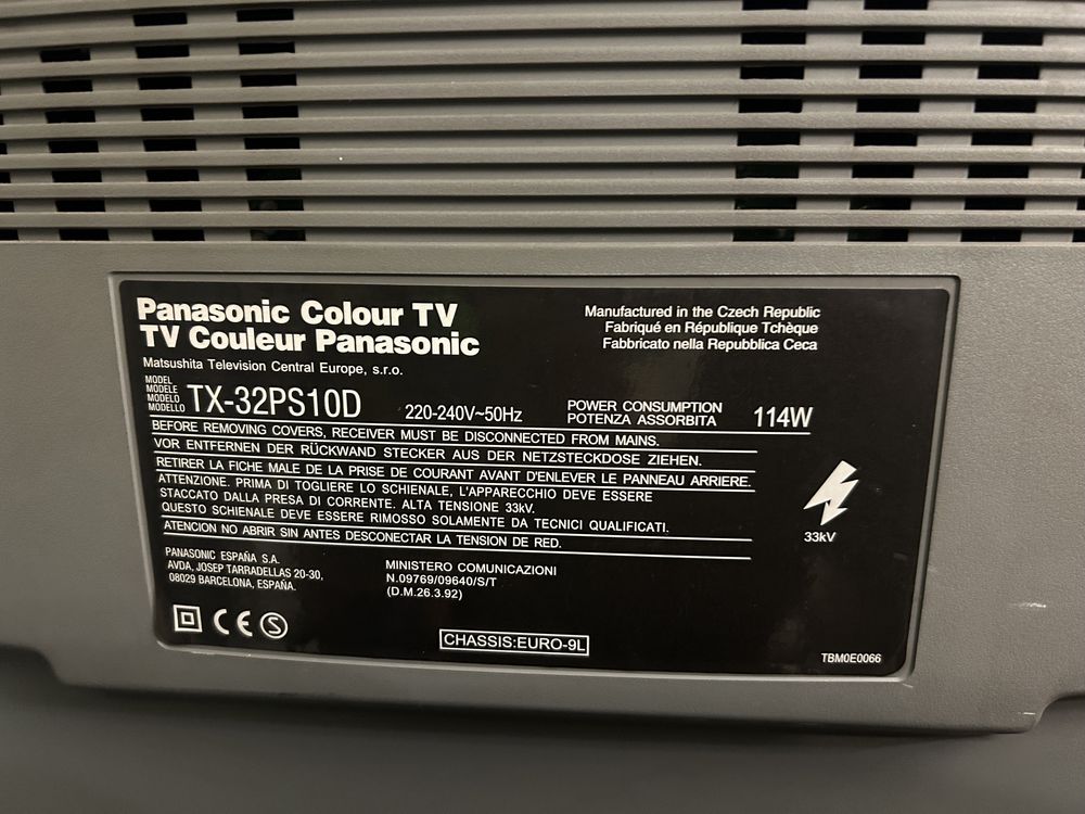 Продам большой телевизор Panasonic colour tv model:TX32-32PS10D