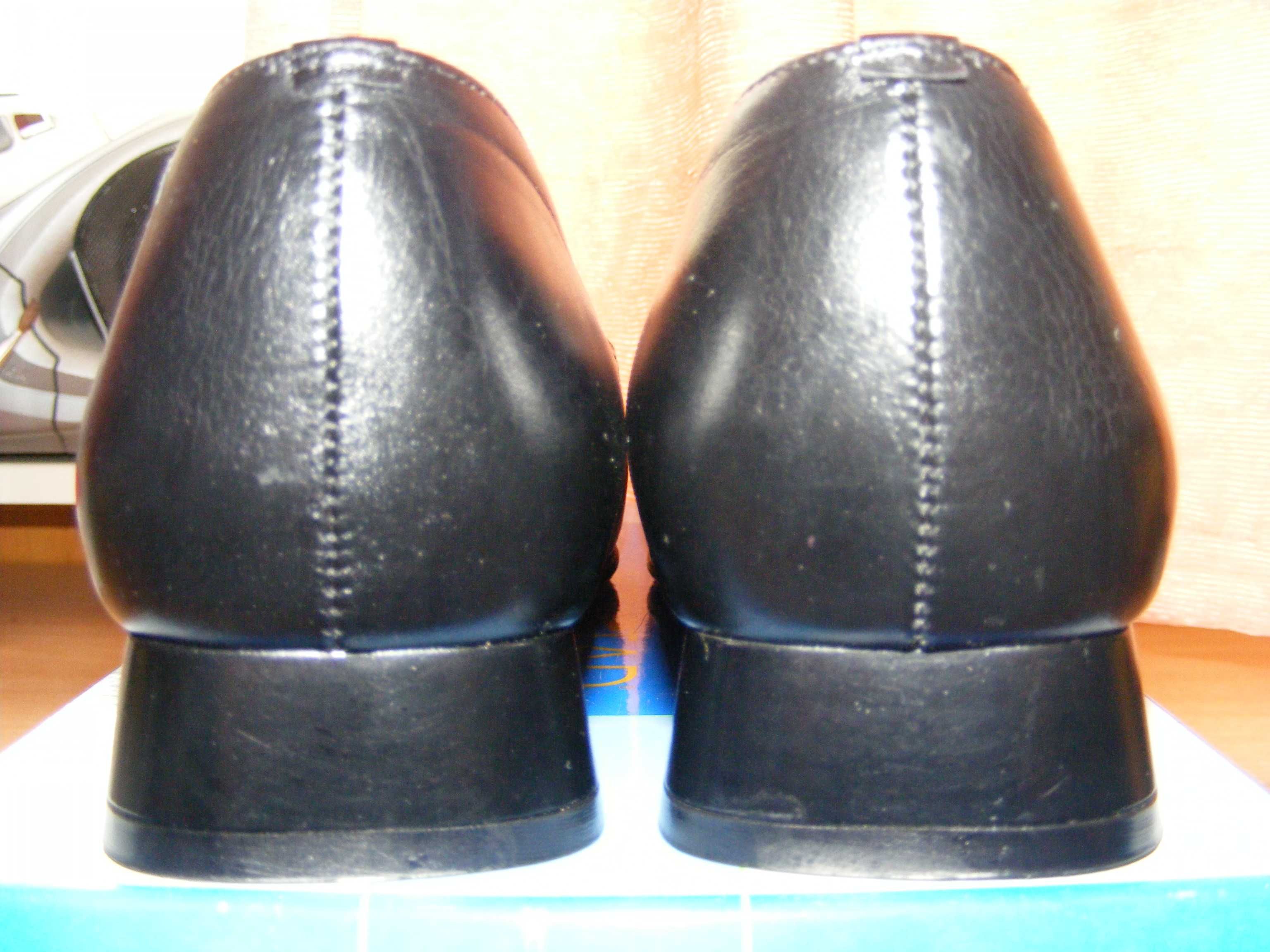 Czółenka skórzane KRYSTAD r. 39