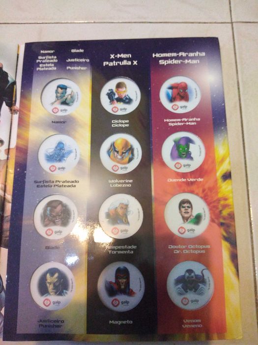 Caderneta heroes Marvel