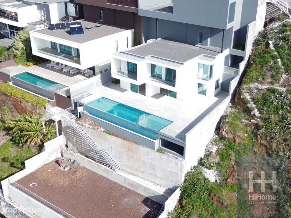 Fantástica Moradia T4 no Amparo, São Martinho