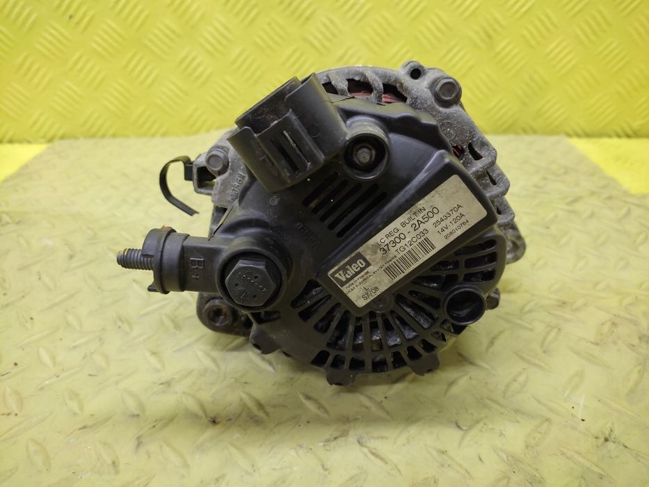 hyundai i30 i 1.6 crdi alternator 373002a500