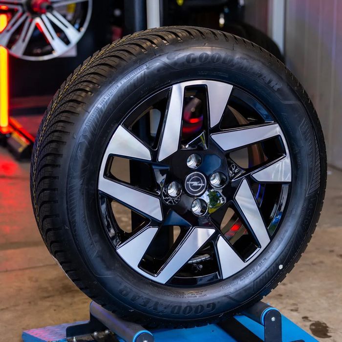 NOWE ORYGINALNE Felgi Opel 17" Mokka B Corsa