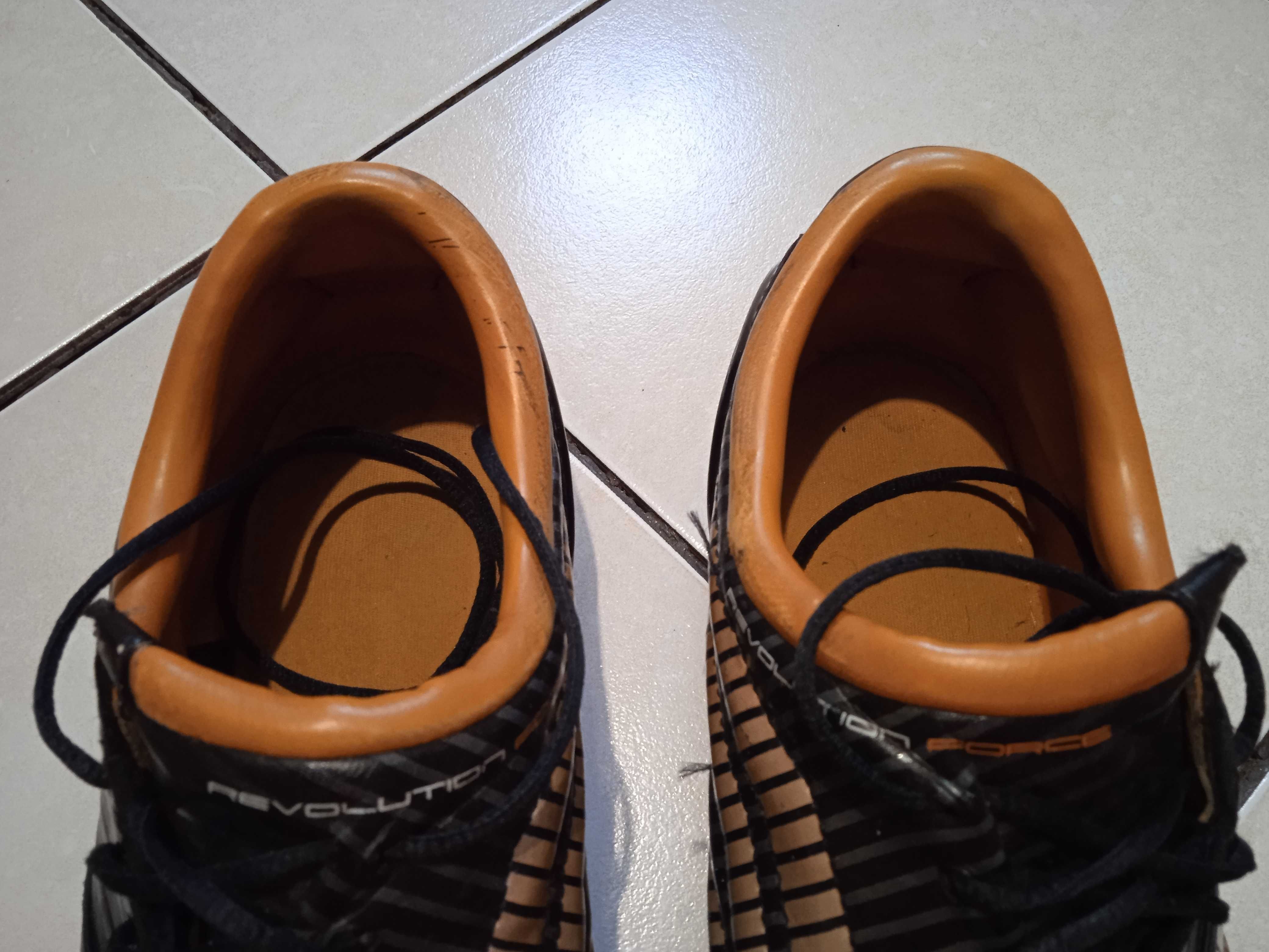Lanki * UMBRO Revolution Force * rozm 44 * ORYGINALNE