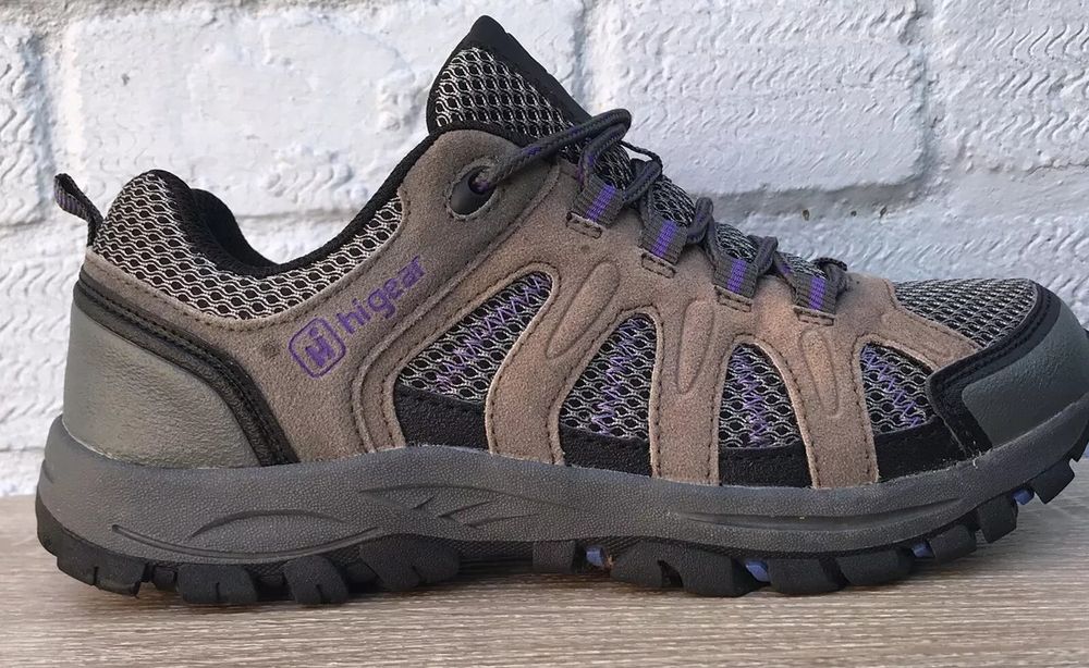 Кросівки безкоштовно віддам