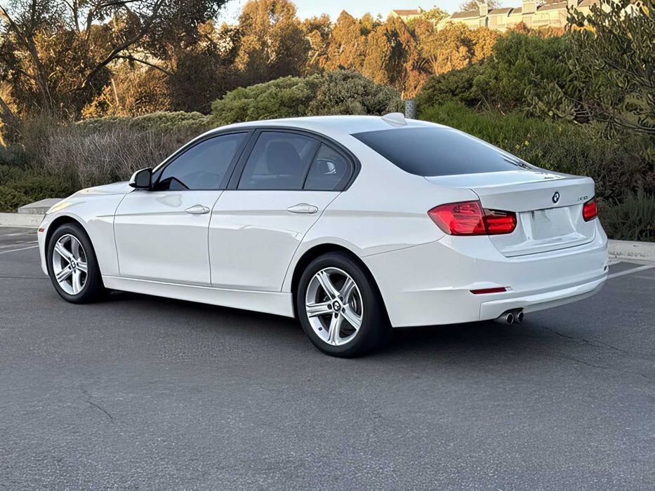 BMW 3 Series      2015