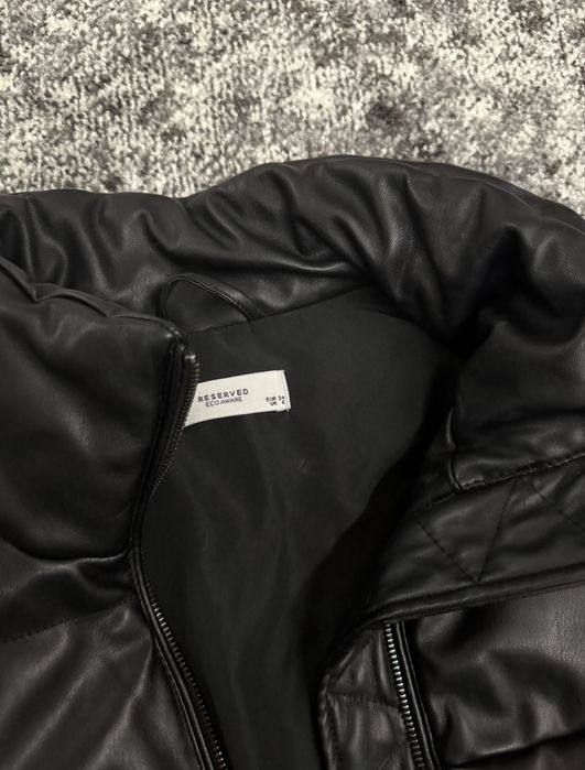 Зимняя куртка из экокожи reserved