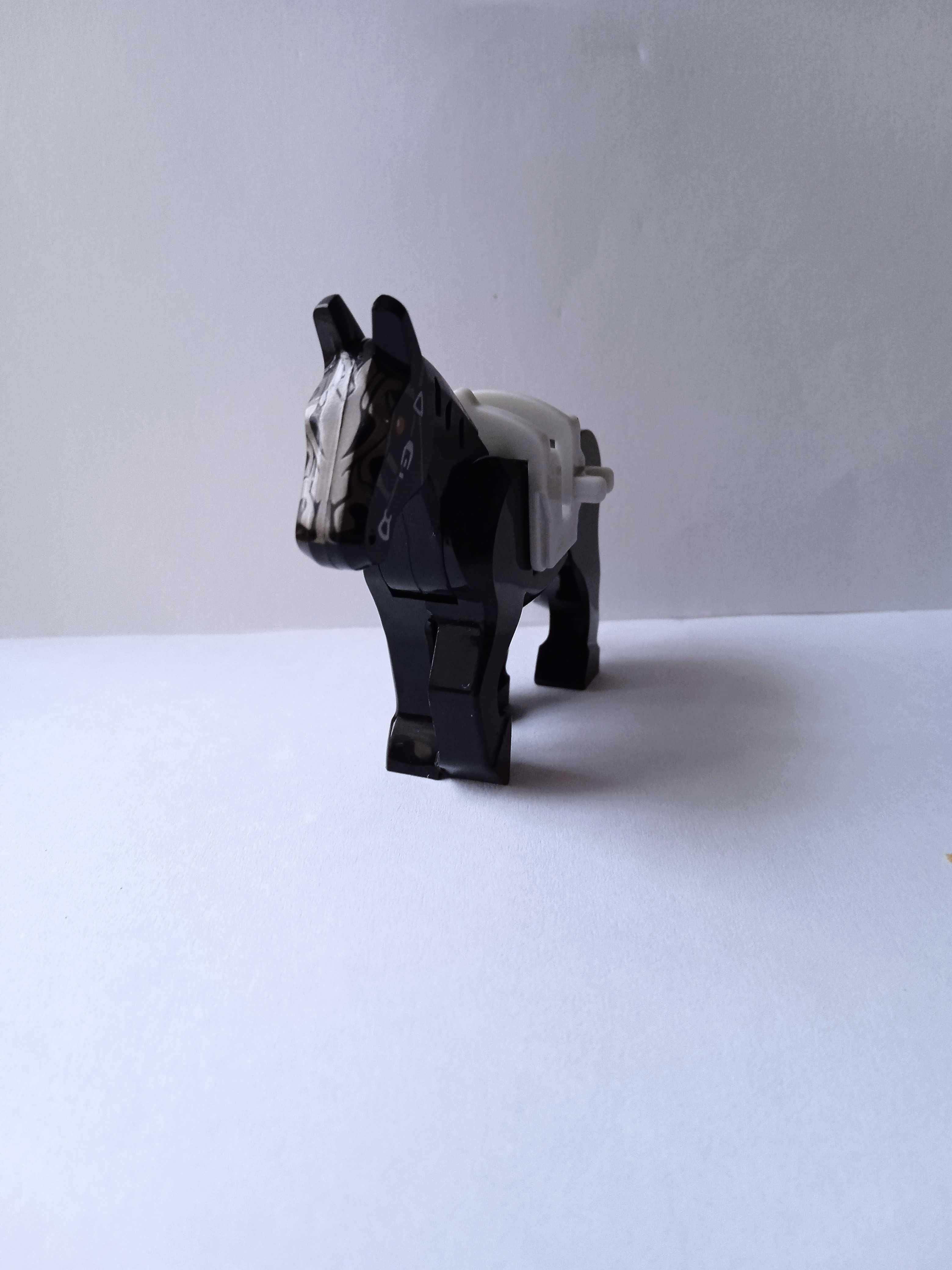 Koń czarny z siodłem kompatybilne z Lego, Cobi