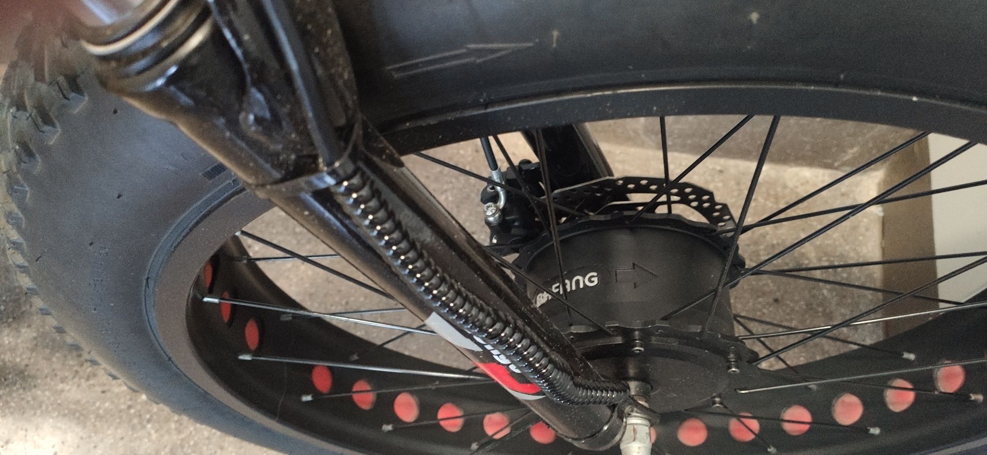 Rower elektryczny  fatbike prawie nowy