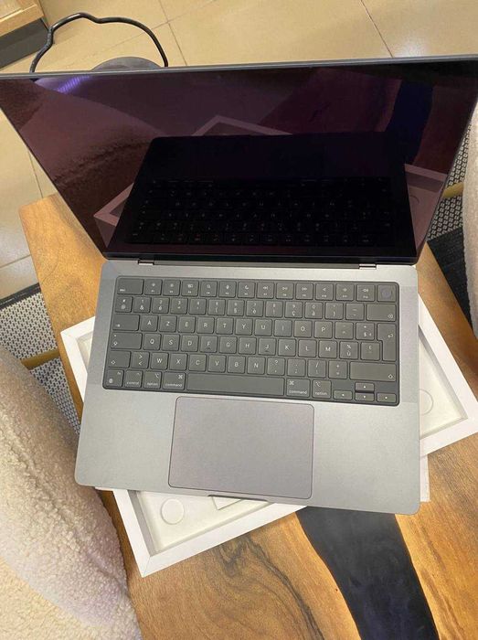 Ноутбук Apple MacBook Pro 14" M4 16/512GB Space Black (MW2U3) 2024