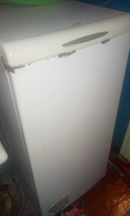 Стиральная машинка б/у WHIRLPOOL в нерабочем состоянии.