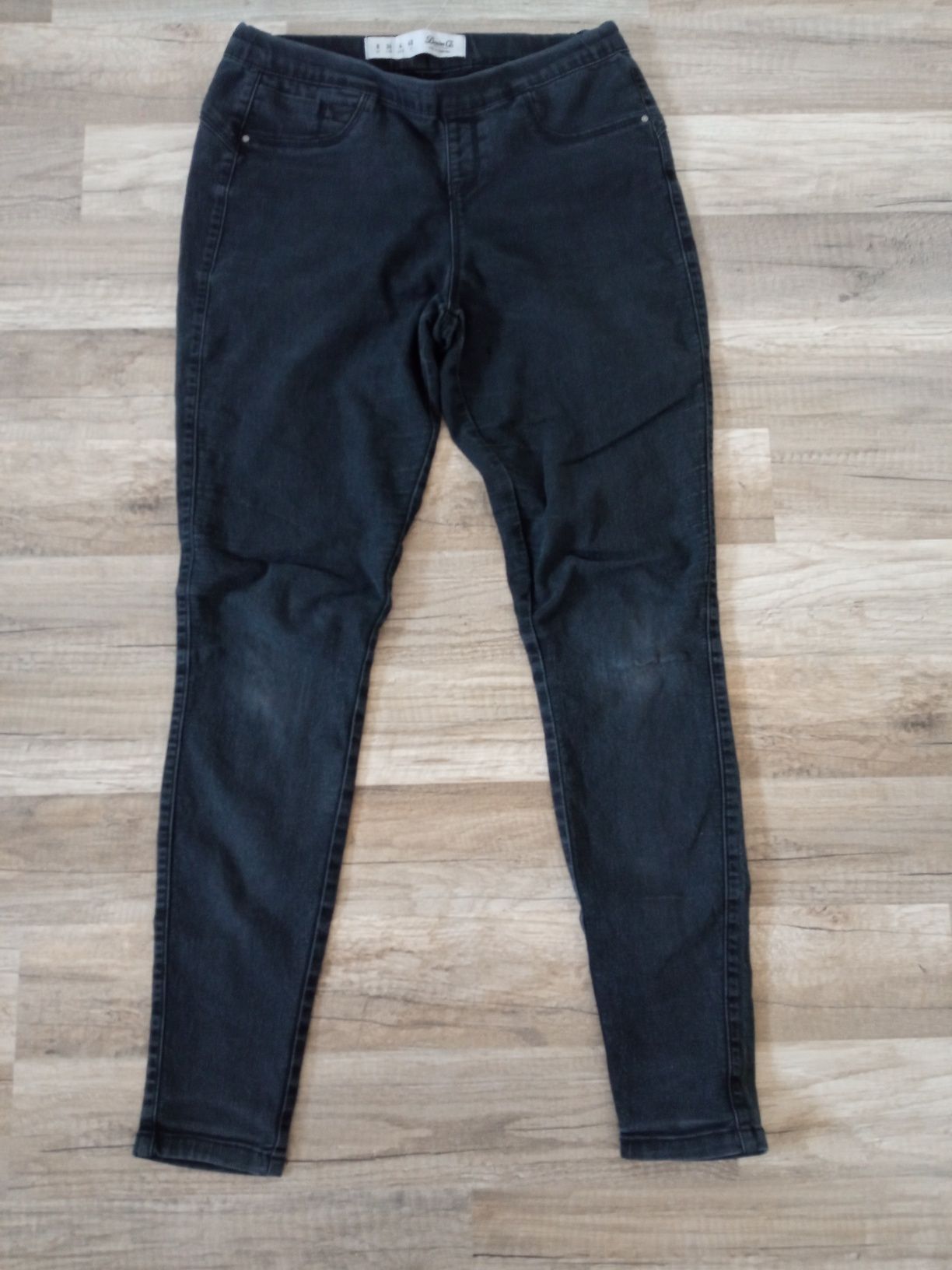 Ciemno szare joggery DenimCo 36