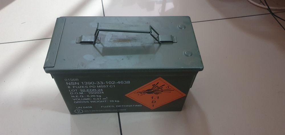 Ящик металлический для инструментов