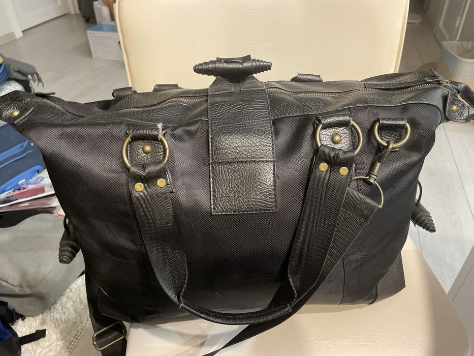 Дорожня сумка чорна, велика, з плечовим ременем