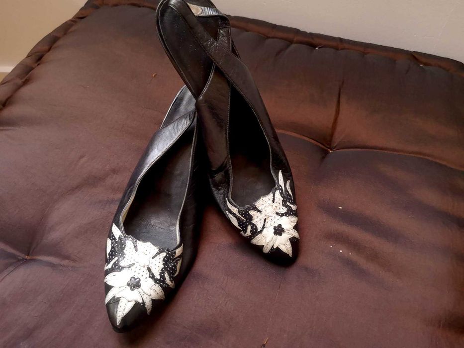 Sapatos abertos tamanho 36