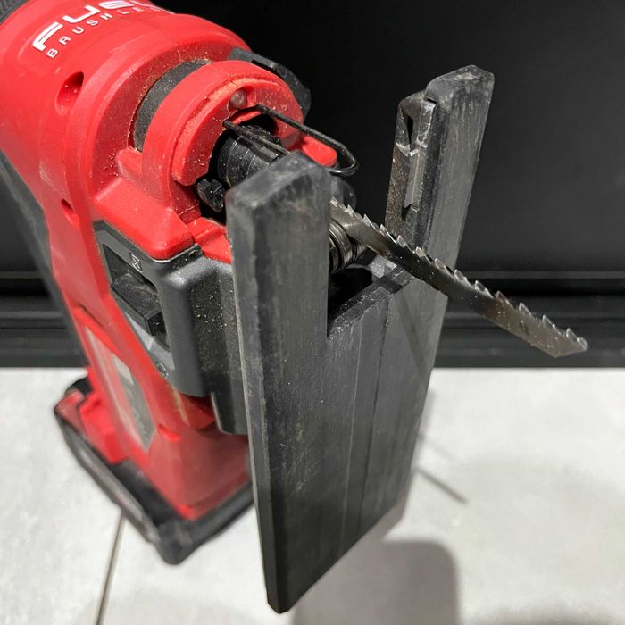 Wyrzynarka Akumulatorowa Milwaukee M18 FJS + Aku 5.0Ah | Dobry Stan |